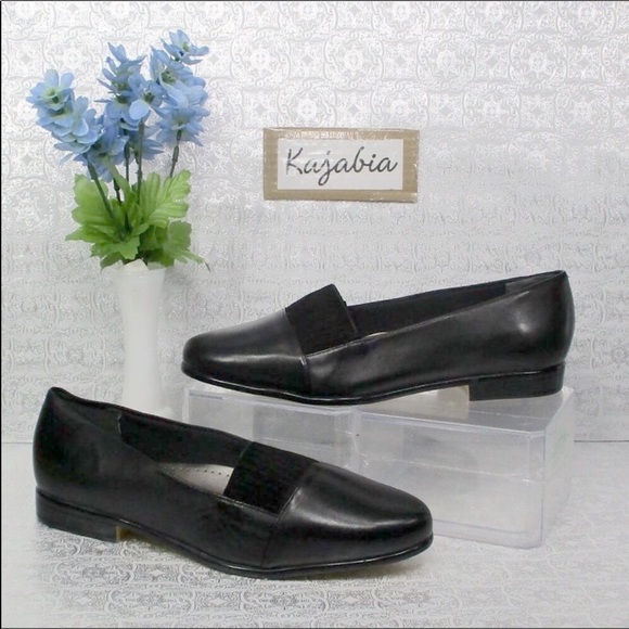 TROTTERS Laurie Leather Flats NWT Size 10M - Picture 1 of 7